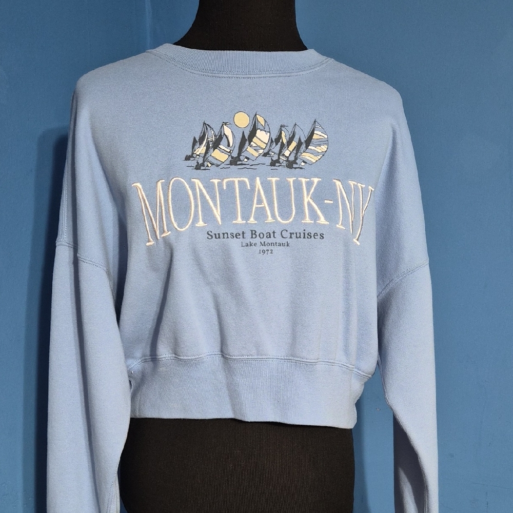 Abercrombie & Fitch Light Blue Montauk-NY Sweater